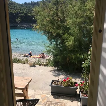Assos Sea Front Apartment Kefalonia Island